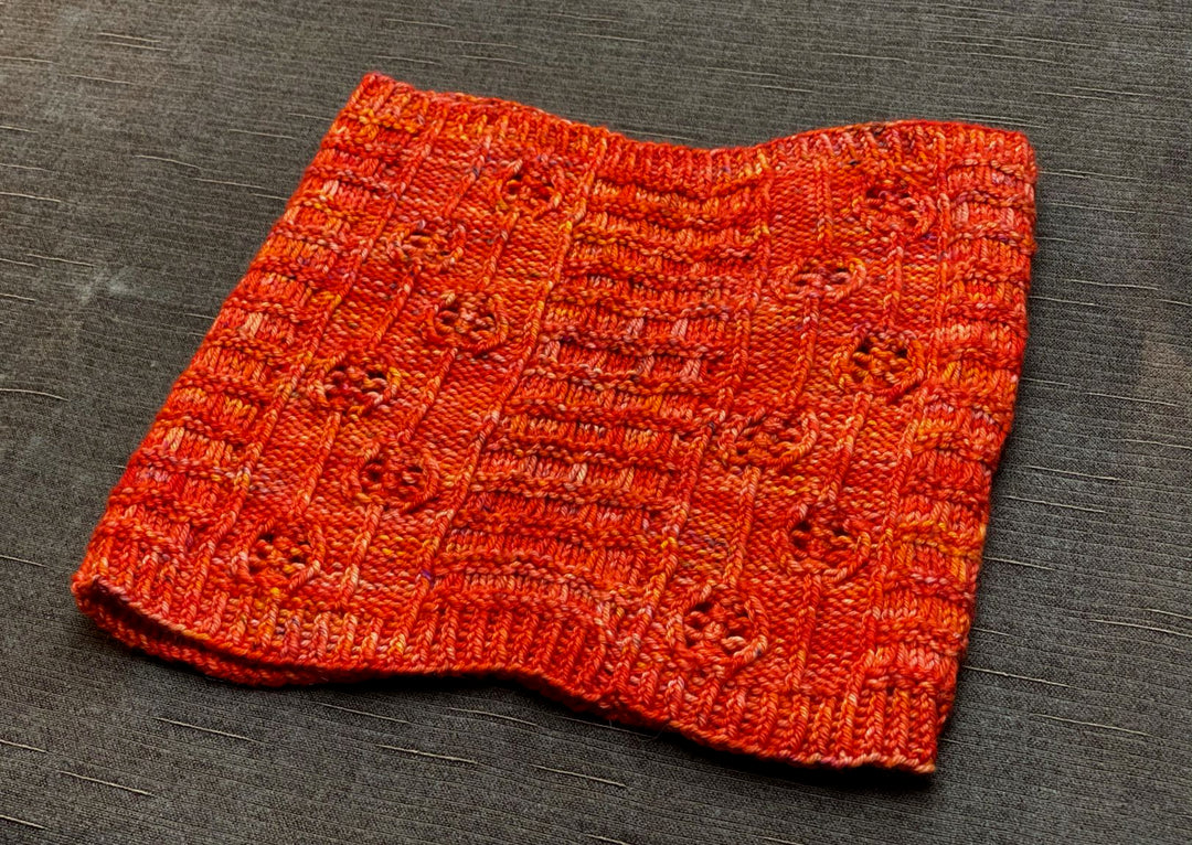 Black Elephant - Pomme D'Amour - Merino DK