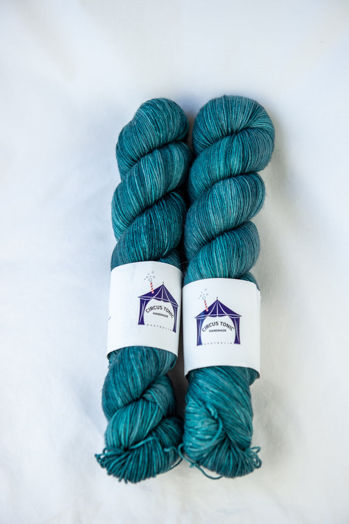 Circus Tonic Handmade - Gladys - Pageant DK