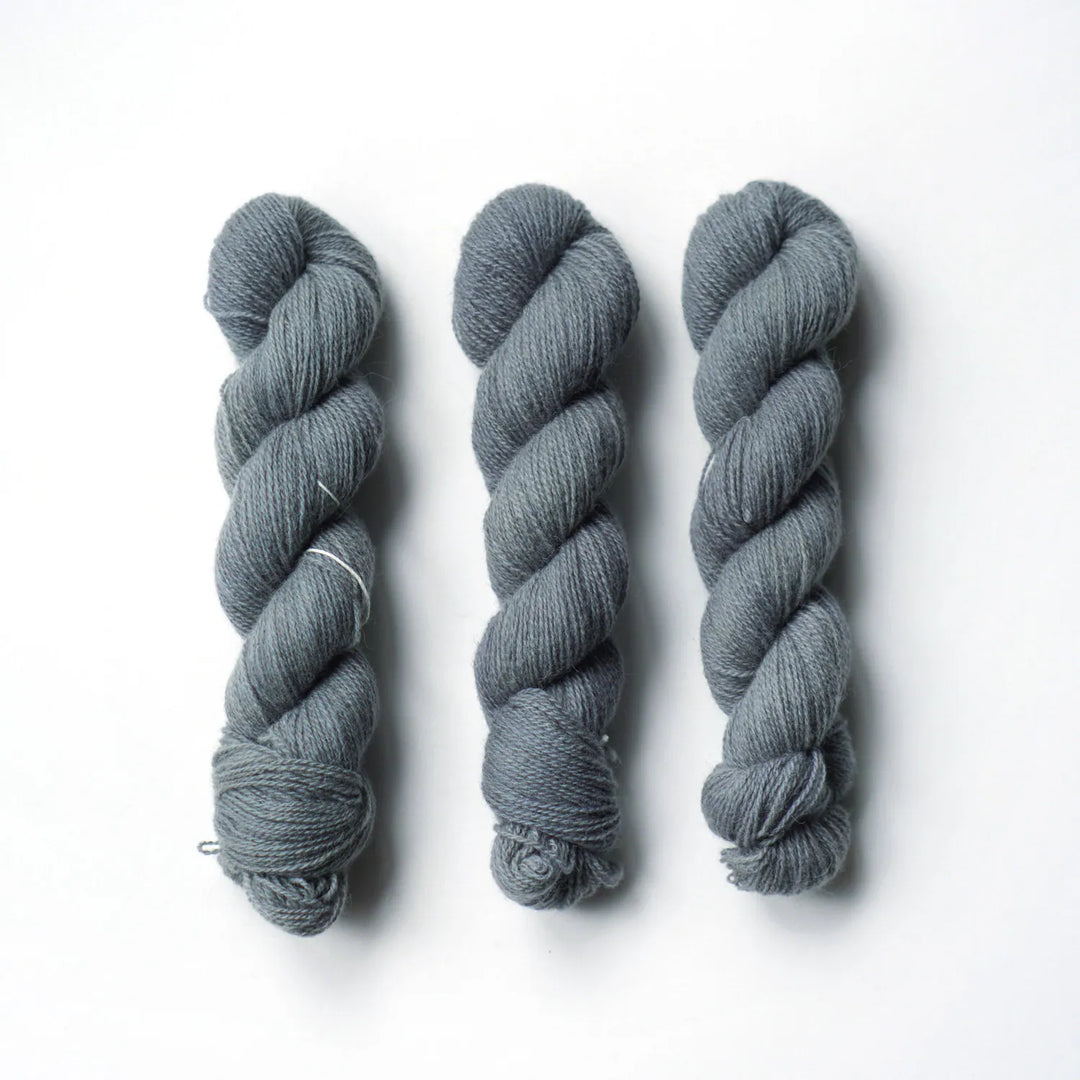 Shangdrok Humble Woolen - Gray Whale