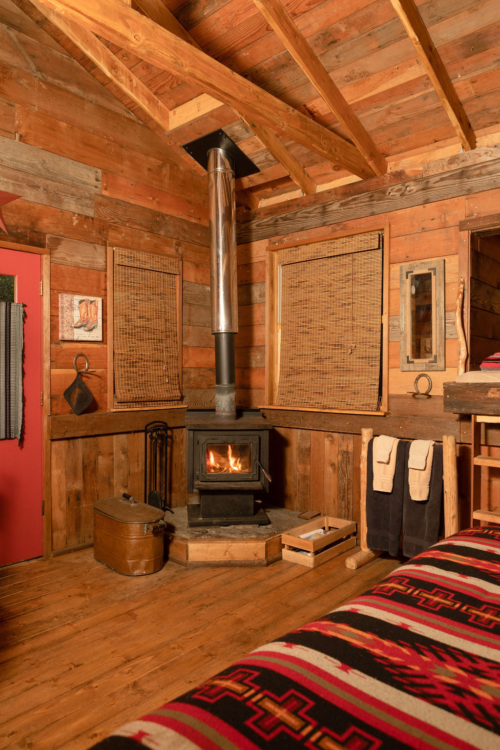 Mount Rainier Retreat - Camper Cabin - Tumbleweed