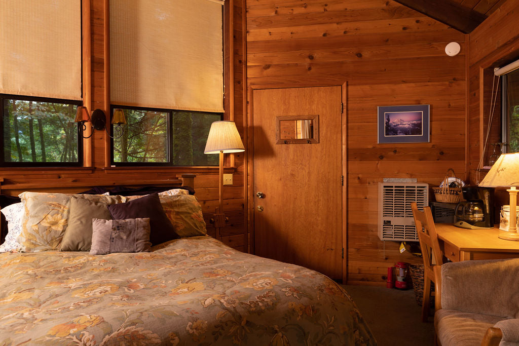 Mount Rainier Retreat - The Grace West Guestroom